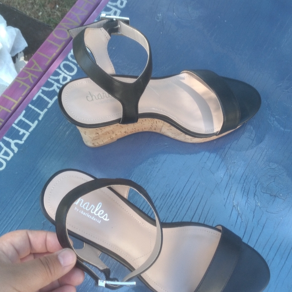 Charles David sz 9 cork wedge black sandals - Picture 4 of 5